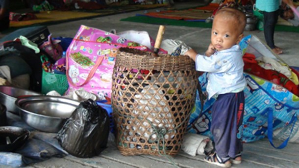 A Kachin child at a temporary shelter for refugees in Laiza, Kachin State. (Photo: The Irrawaddy)